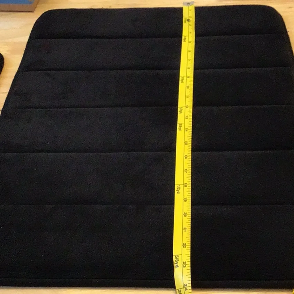 Bath / Sink me or foam mat some wear as shown, polish, sm hole, black
